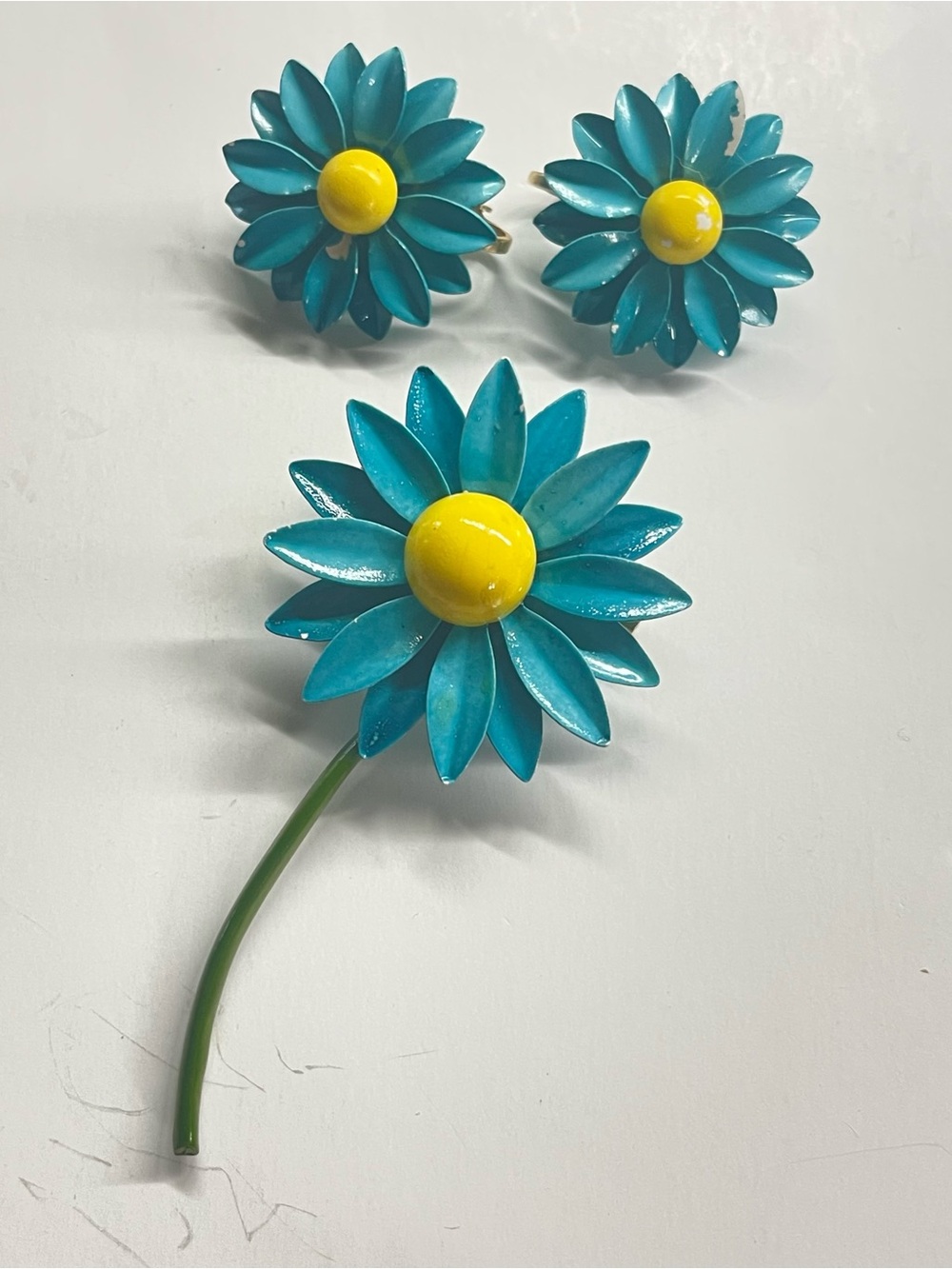 Vintage enamel pin and earrings set